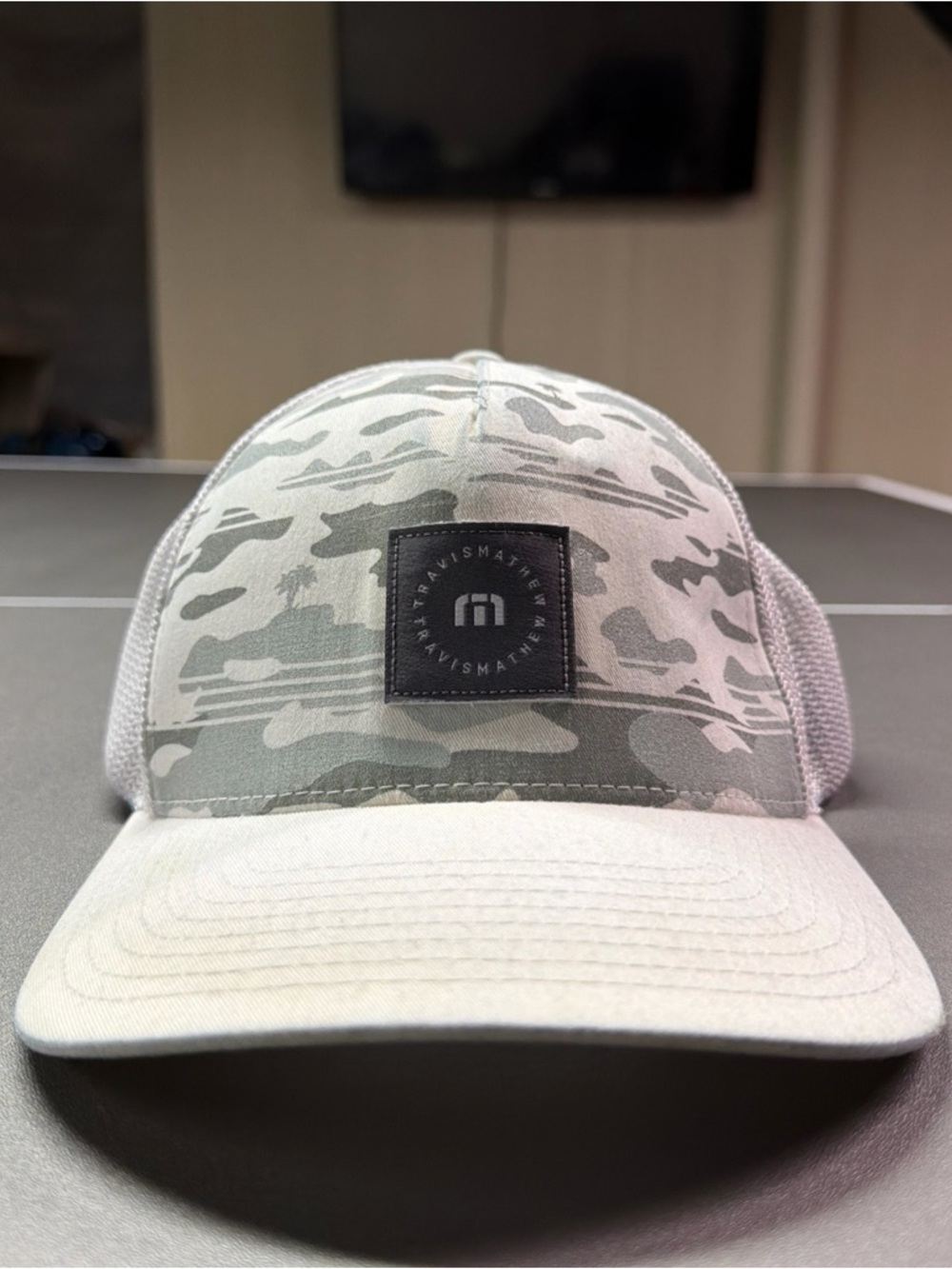 TRAVISMATHEW FLEXFIT‎ 110 Trucker Hat Camo Adjustable White Grey